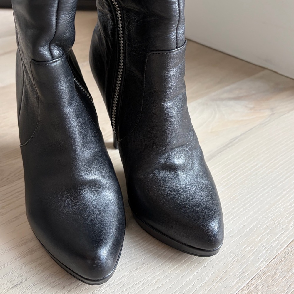 Michael Kors genuine leather over the knee boot - Picture 2 of 4